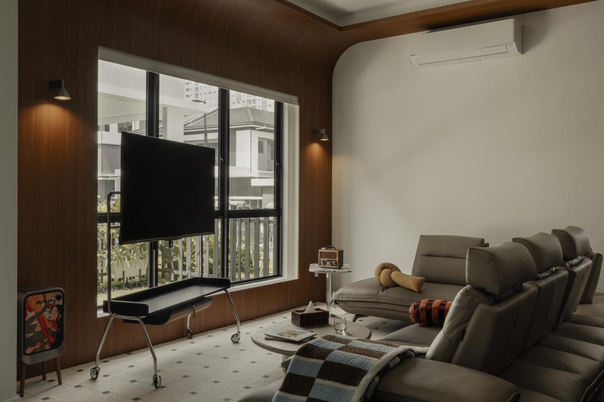 Warm Retro Charm, Modern Comfort